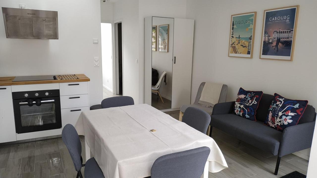 Charmant Et Lumineux Logement, Au Coeur De Cabourg Exteriér fotografie